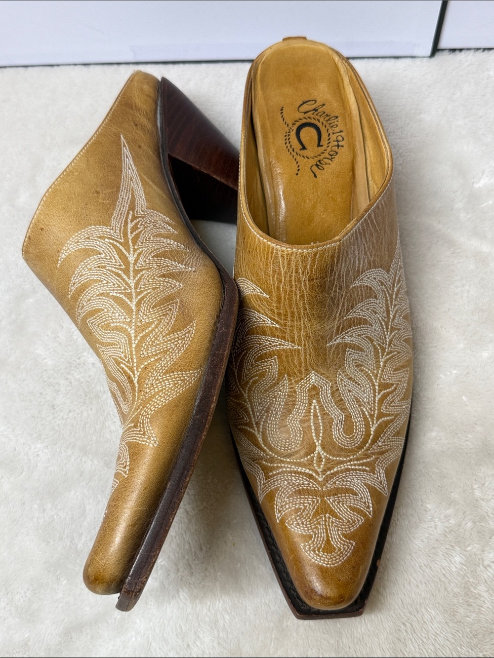 Charlie 1 Horse Lucchese Golden Brown Leather Western Mules Pointed Snip Toe 8B